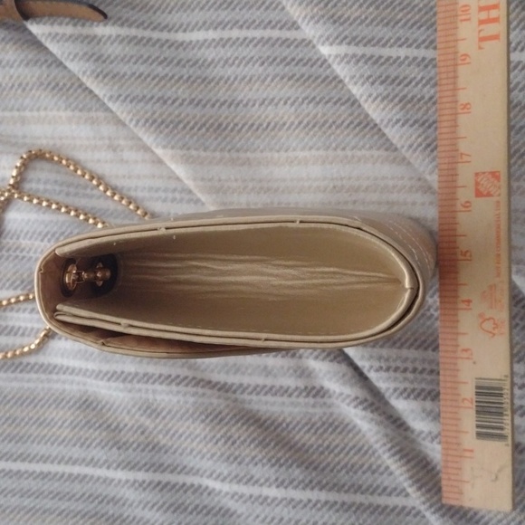 NWT gold handbag - Picture 5 of 6